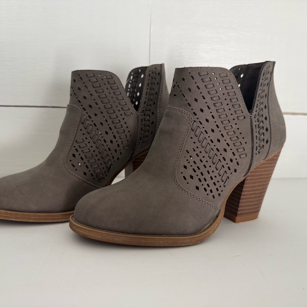 Women's Ankle Booties